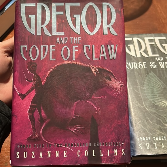 Gregor And The Code Of Law & Gregor And The Curse Of The Warmbloods Books - Picture 5 of 8